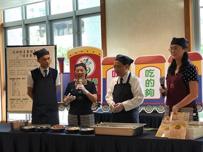 端午節養生素粽　直播教民眾做法